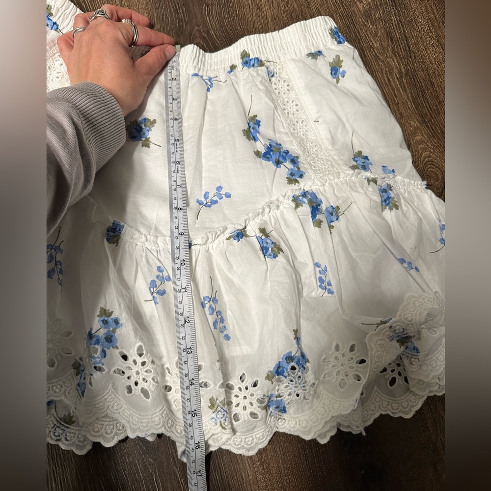 Nwt size Large mini skirt floral flouncy skirt - Picture 14 of 14